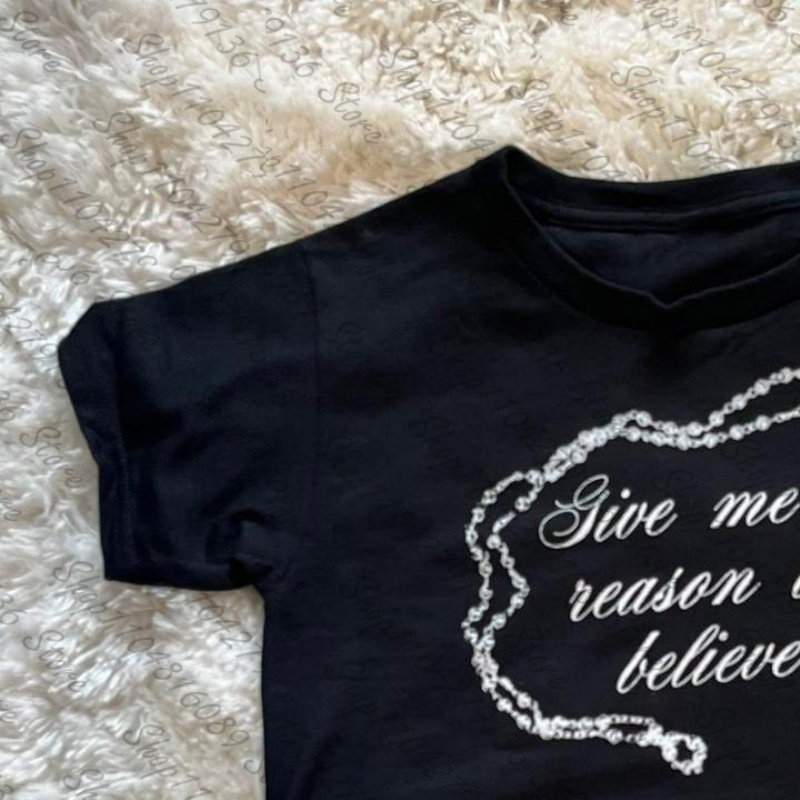Ropa de Mujer de los Años 2000 - Y2K Graphic Baby Tee Crop reseña y precio